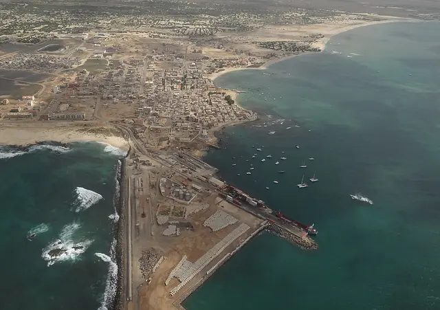 Sal Rei and its bay from the air