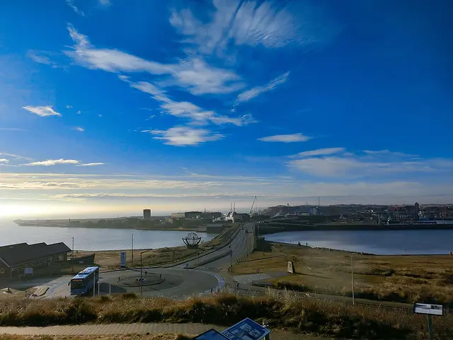 Hvide Sande between Ringkøbing Fjord and the North Sea