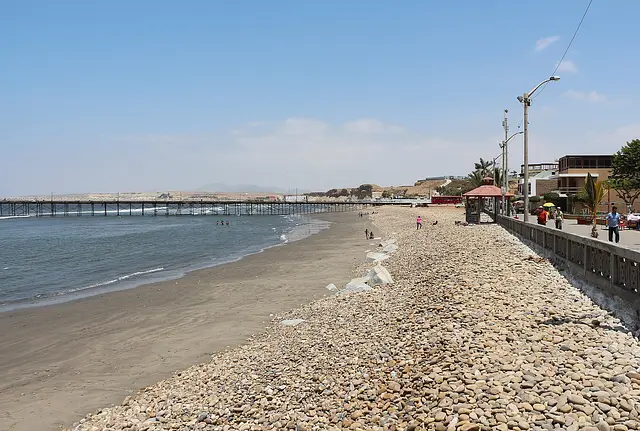 Pacasmayo beach and pier